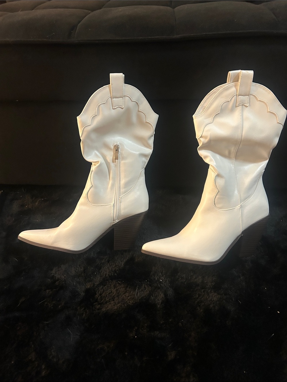 Liliana White Pointed-Toe Western Heeled Boots